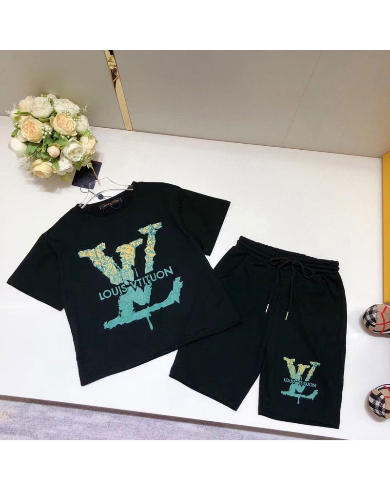 ルイヴィトン tシャツ半ズボンセット子供お洒落アップセットキッズ向け