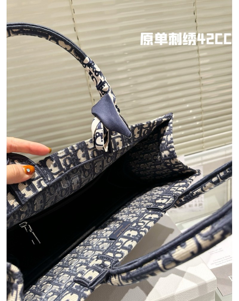 ディオール トートバッグ高品質topハンドバッグ精緻刺繍ロゴ付きライナー付きオシャレ