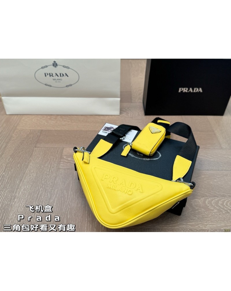 プラダ 斜め掛けバッグポケット付き潮流個性オシャレ三角型クロスボディバッグ