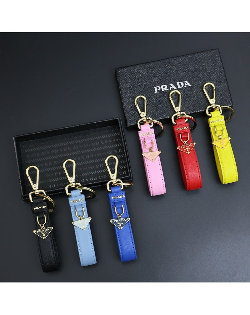 プラダ キーホルダー高級ファッションオシャレ人気キーリングロゴペンダント付きキーチェーン