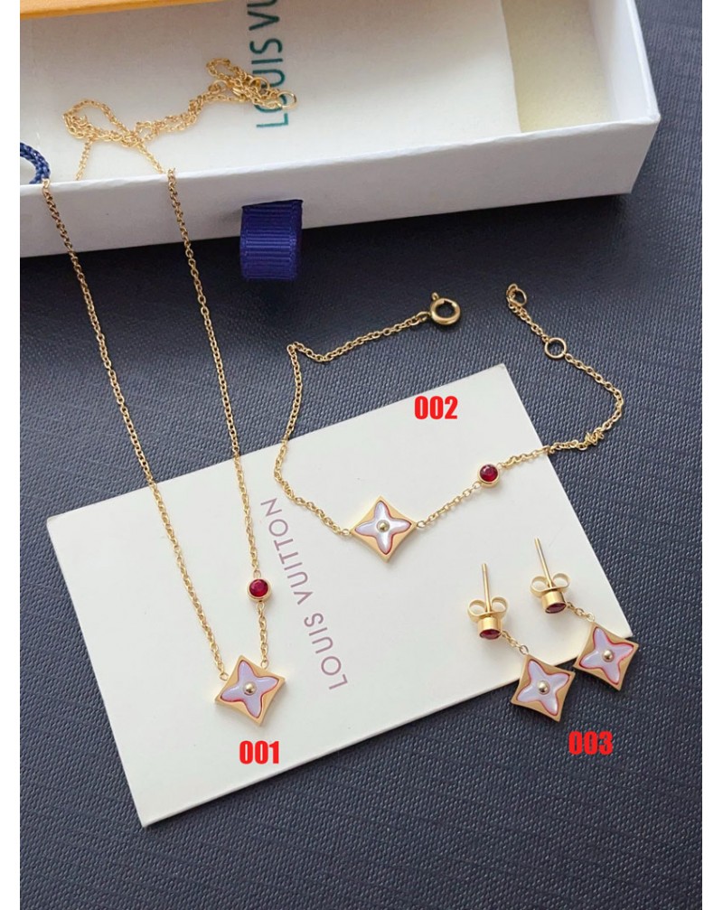 ルイヴィトン ピアスブレスレットネックレスオシャレ可愛い