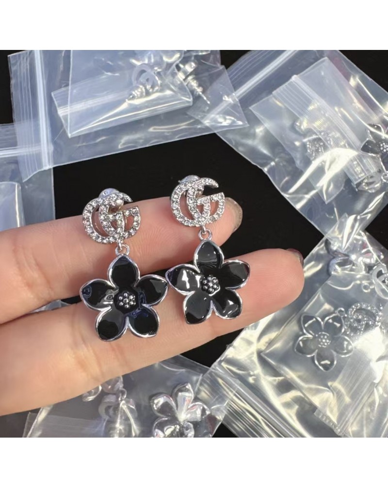 グッチ ピアス可愛いオシャレ花形キラキラピアス潮流アクセサリー