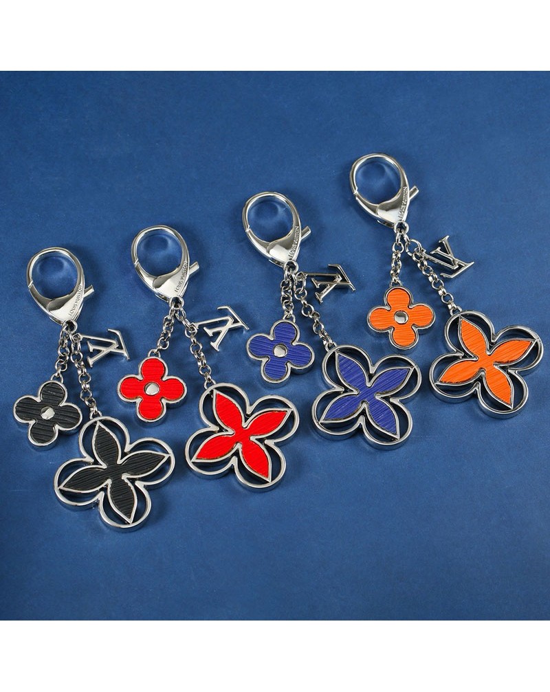 ルイヴィトン キーホルダーカワイイ花ペンダント付きキーチェーンオシャレ