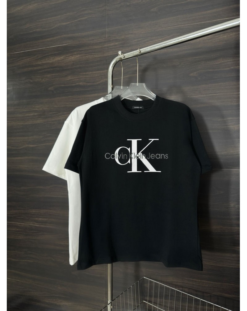 カルビン クライン Tシャツ短袖カジュアル人気ブランドオシャレ刺繍ティシャツ半袖男女向け