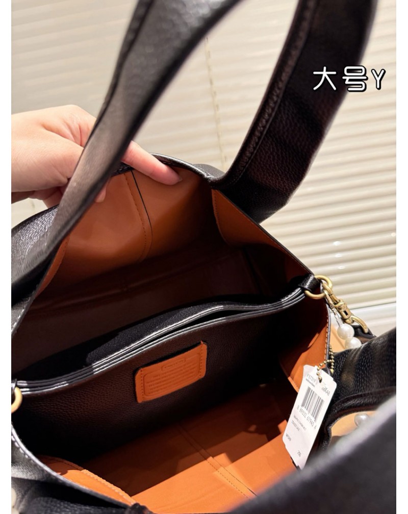 コーチ トートバッグおしゃれ簡約人気ショルダーバッグセレブやファッショニスタ愛用カバン