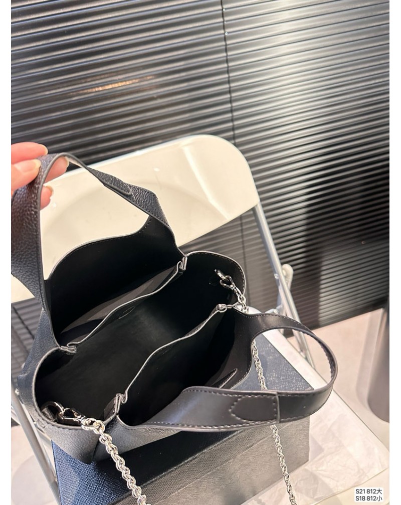 プラダ トートバッグシンプルファッション可愛いpradaショルダーバッグチェーン肩紐付き革製