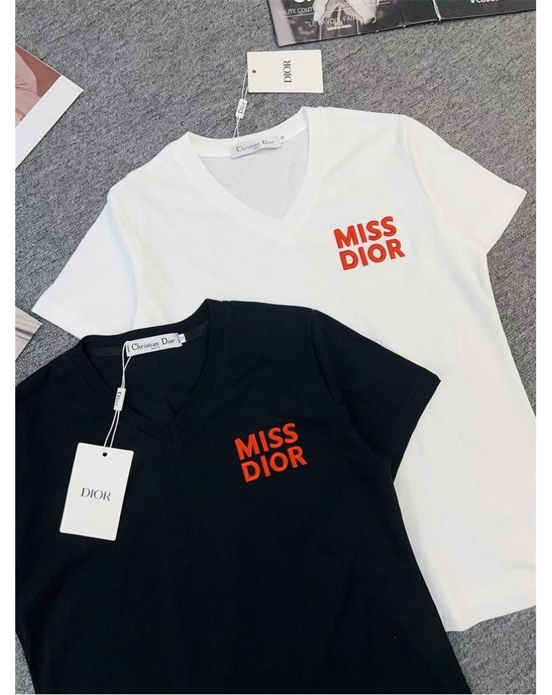 ディオール tシャツコットン製Vネックティシャツ半袖女性向け ディオール tシャツコットン製Vネックティシャツ半袖女性向け