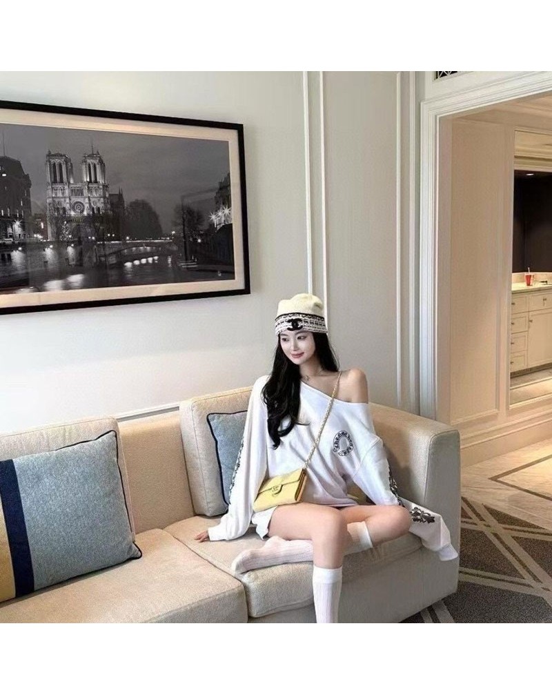 クロムハーツトレーナー斜め肩に着る潮流個性INS人気長袖トップスフリーサイズ クロムハーツトレーナー斜め肩に着る潮流個性INS人気長袖トップスフリーサイズ