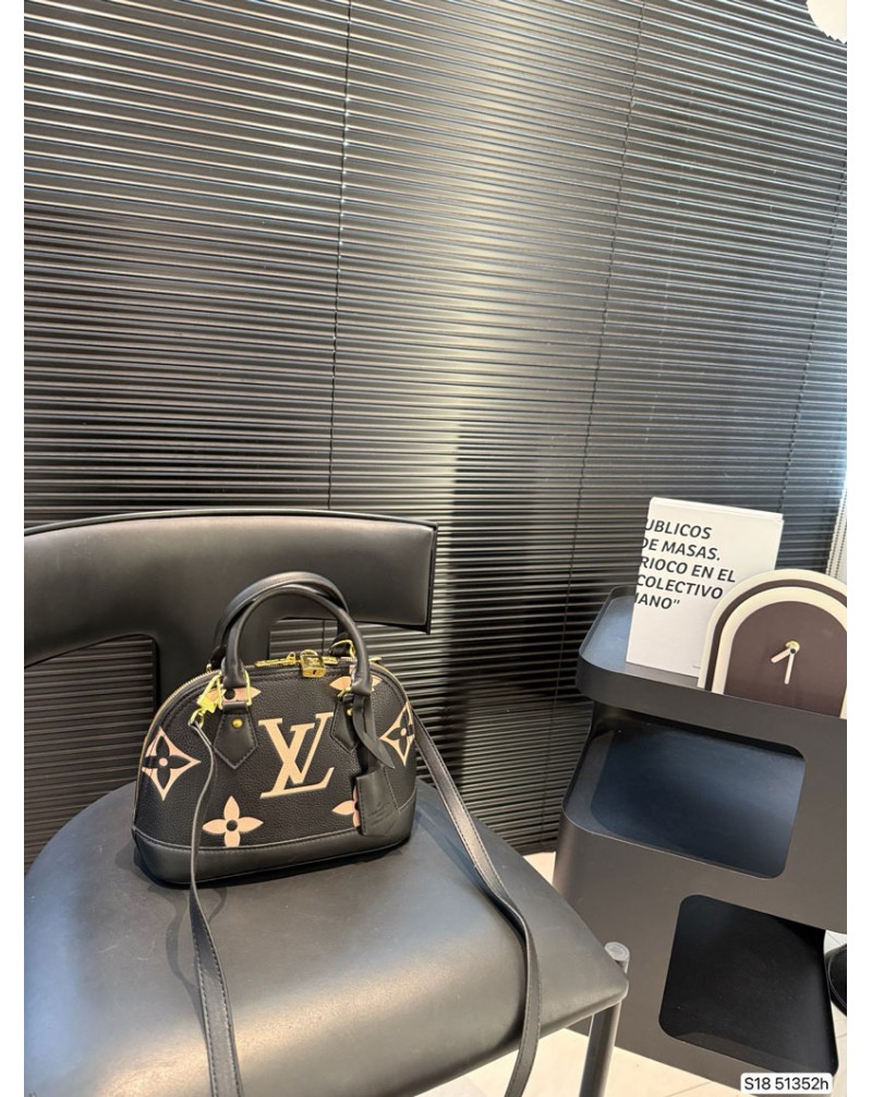 ルイヴィトン ハンドバッグ人気ショルダーバッグ可愛い貝殻バッグ女性芸能人愛用