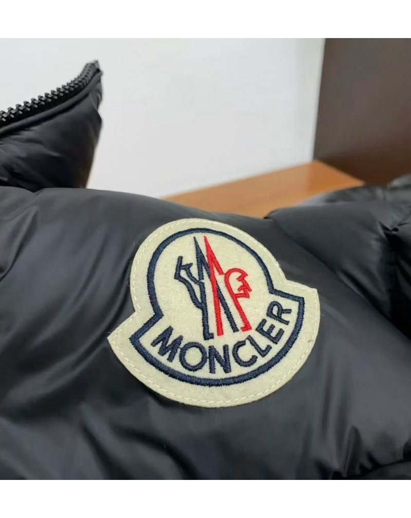 モンクレール ダウンジャケット潮流人気オシャレ冬ウェア暖かいダウンコートメンズレディース モンクレール ダウンジャケット潮流人気オシャレ冬ウェア暖かいダウンコートメンズレディース