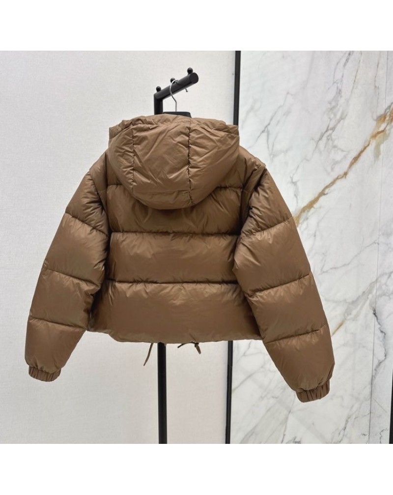 プラダ ダウンジャケットフッド付き袖取り外し可能ダウンベストになる素敵 プラダ ダウンジャケットフッド付き袖取り外し可能ダウンベストになる素敵