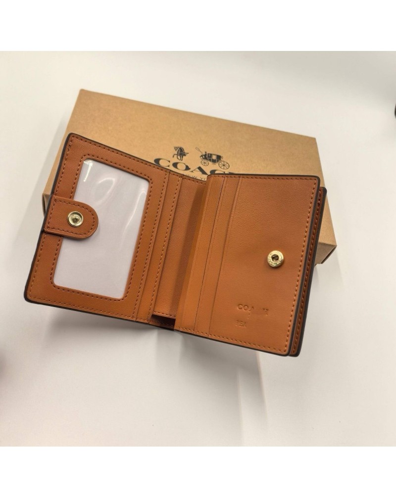 コーチ スヌーピーコラボ小銭入れ可愛い短財布coach カード入れサイフ持ち運び便利 コーチ スヌーピーコラボ小銭入れ可愛い短財布coach カード入れサイフ持ち運び便利