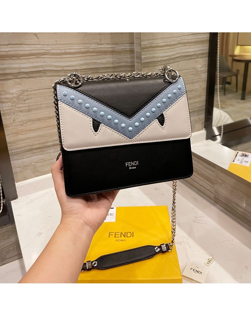 FFショルダーバッグお洒落ファッションフェンデイ斜め掛けバッグ個性小怪獣付きパロディ風超人気チェーン肩紐