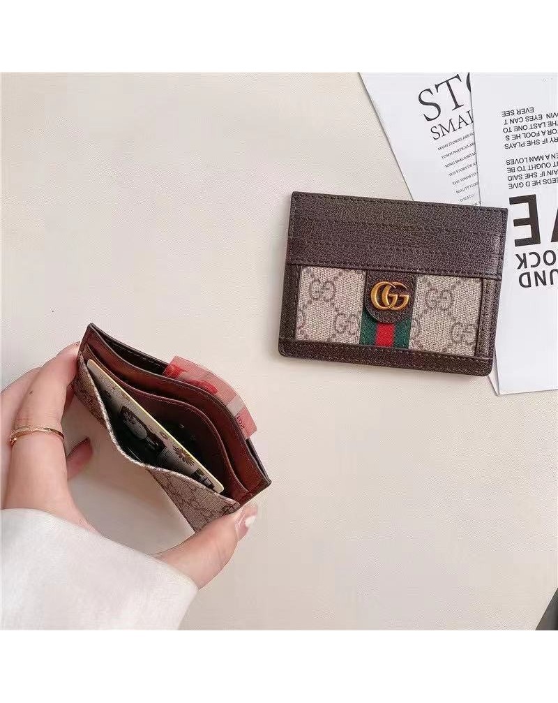 グッチカードケースお洒落ブランドカードケースICカードやクレジットカードや定期券など入れ携帯便利紛失防止