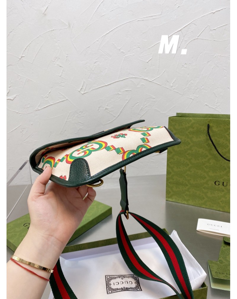 グッチウエストバッグお洒落ファッション新作チェストバッグ経典混色斜め掛けバッグ芸能人愛用超人気 グッチウエストバッグお洒落ファッション新作チェストバッグ経典混色斜め掛けバッグ芸能人愛用超人気