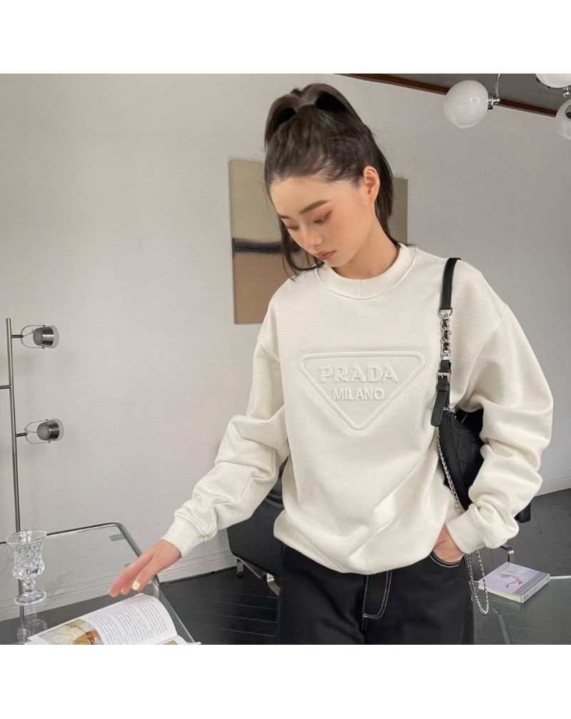プラダスウェットカジュアルお洒落立体的ロゴトレーナートップス女性向け人気