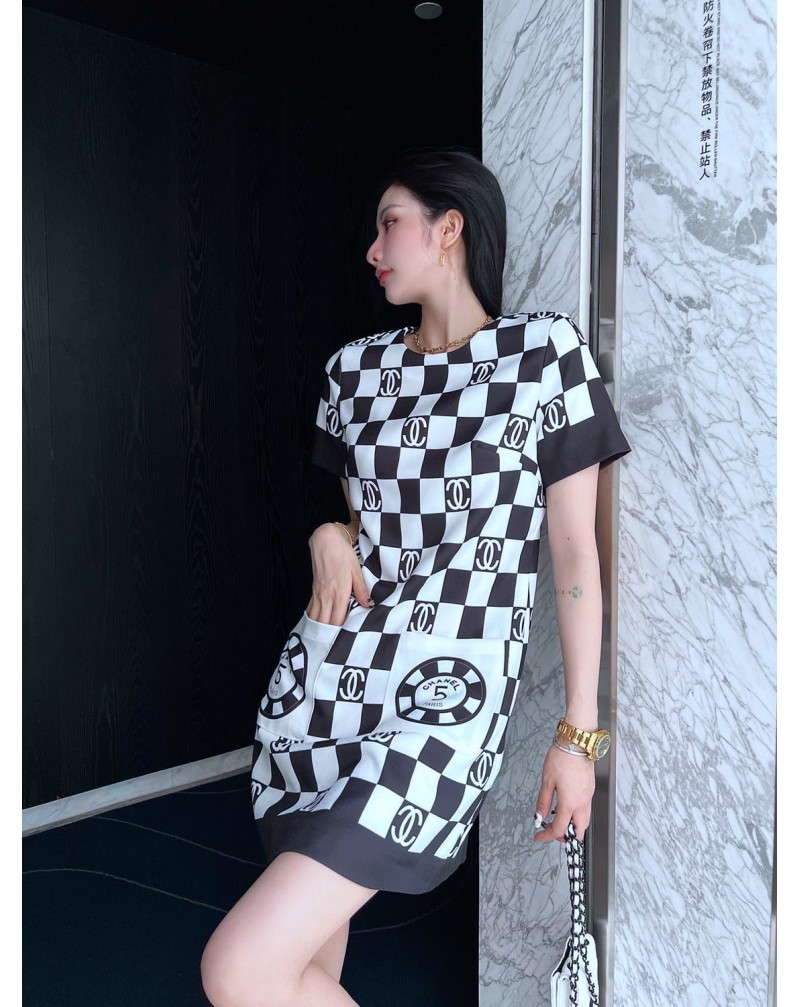 シャネル ワンピースお洒落小香風チェッカーボードファッション人気半袖ワンピース女性向け シャネル ワンピースお洒落小香風チェッカーボードファッション人気半袖ワンピース女性向け