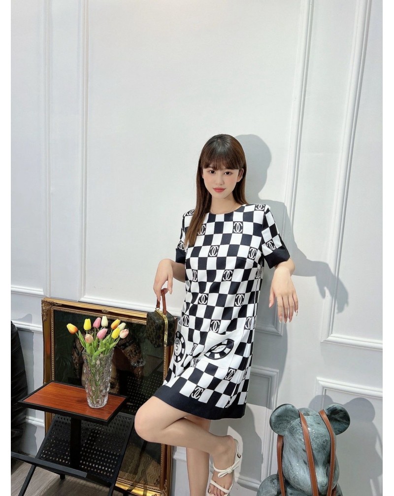 シャネル ワンピースお洒落小香風チェッカーボードファッション人気半袖ワンピース女性向け シャネル ワンピースお洒落小香風チェッカーボードファッション人気半袖ワンピース女性向け