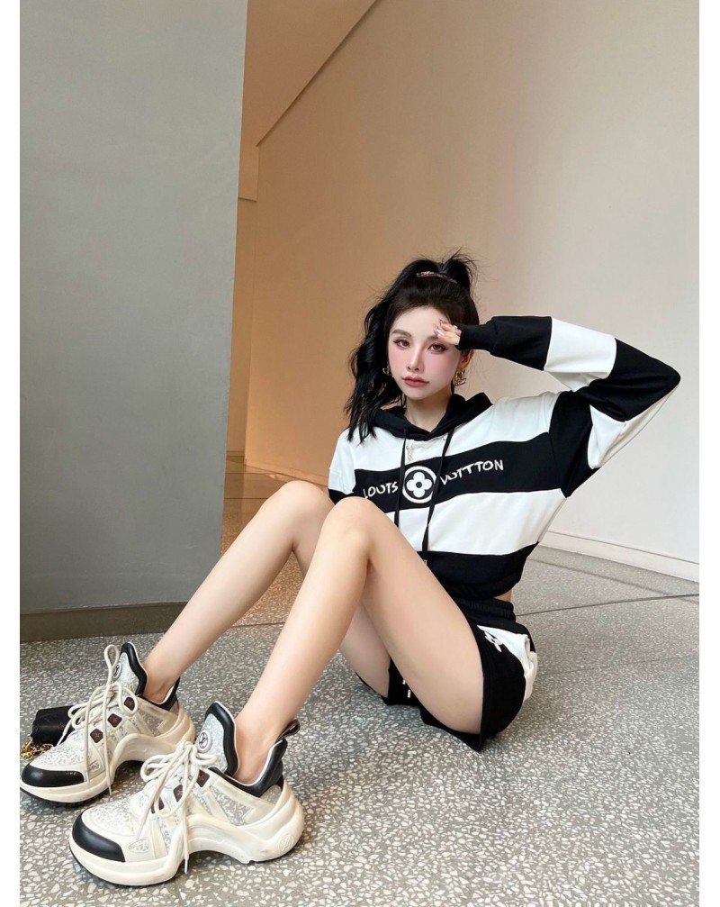 ヴィトンパーカー半ズボンセットお洒落カジュアルスウェット上下セットフード付き超人気