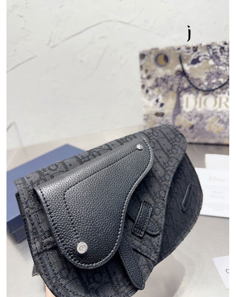 ディオール ショルダーバックおしゃれ人気斜め掛けバッグ男女兼用鞍包カバン ディオール ショルダーバックおしゃれ人気斜め掛けバッグ男女兼用鞍包カバン