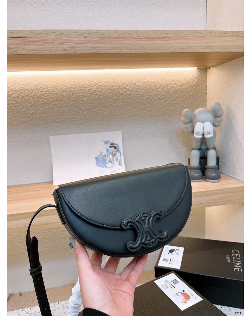 セリーヌ ショルダーバッグファッション人気ブランド斜め掛けバッグお洒落ムーンバッグ革製高級