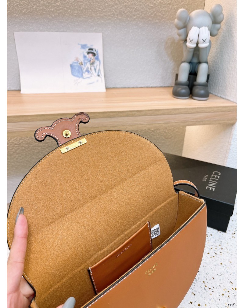 セリーヌ ショルダーバッグファッション人気ブランド斜め掛けバッグお洒落ムーンバッグ革製高級