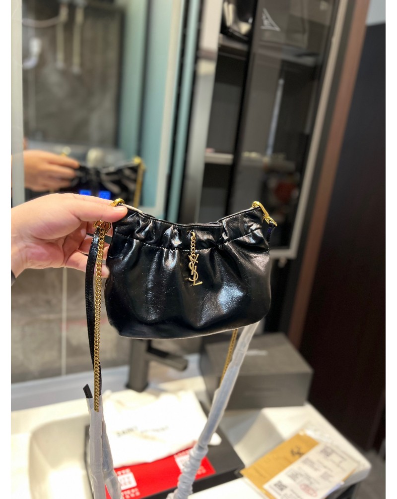 サンローラン ショルダーバックお洒落高級わきの下バッグ優雅ファッションカバン芸能人セレプ愛用