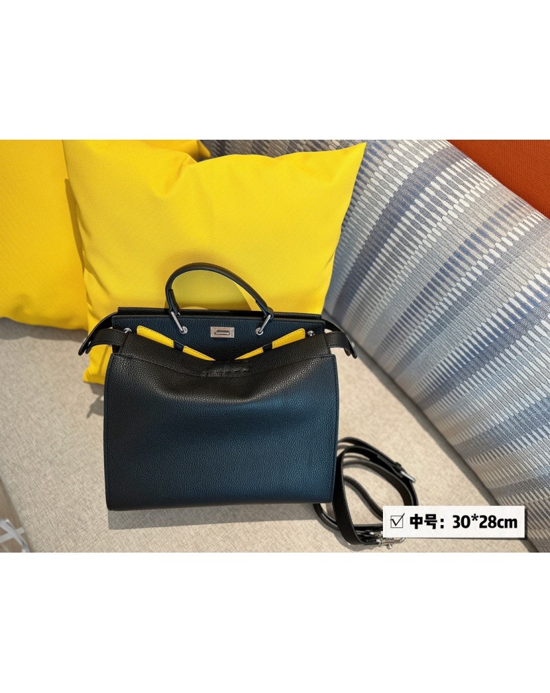 フェンデイ ショルダーバックメンズむけハンドバック高品質個性モンスター付きファッションpeekkabo