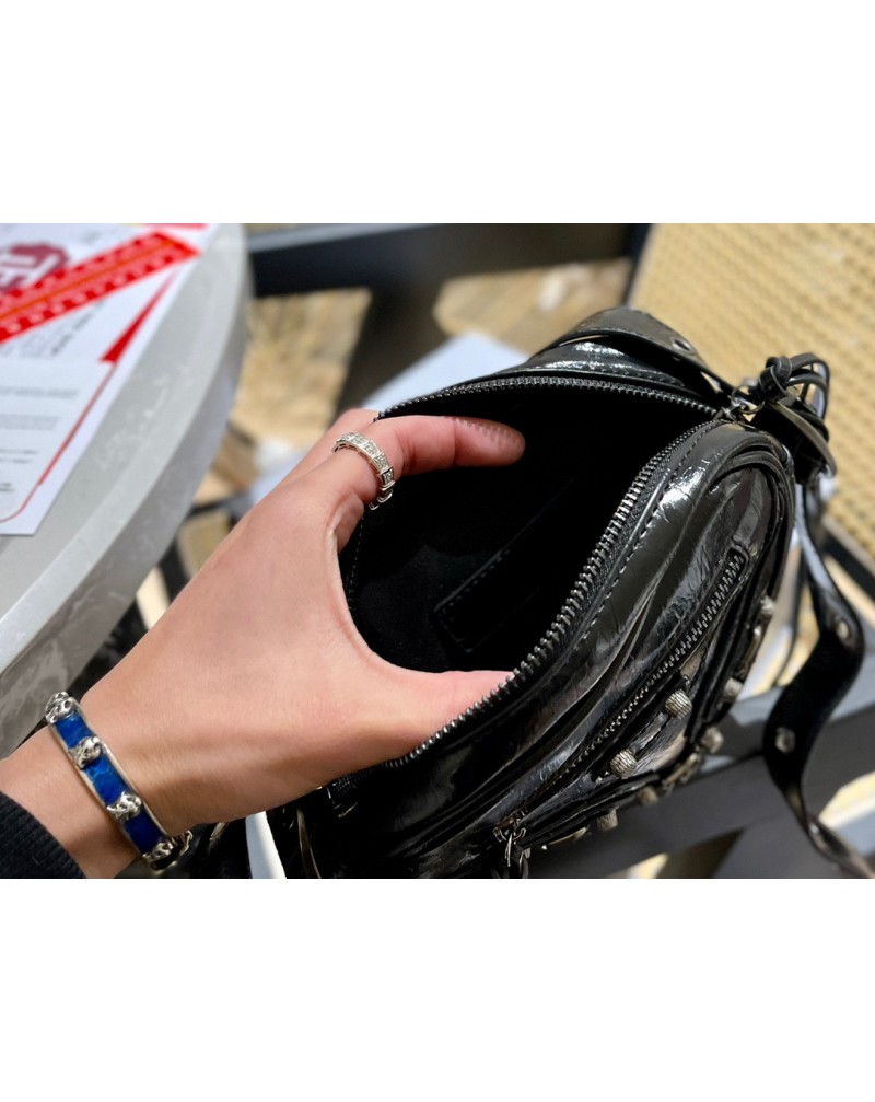 バレンシアガ ショルダーバック心型パンク感バイク風個性潮流ミニバック芸能人愛用