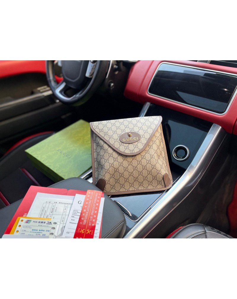 グッチ ショルダーバックお洒落ビジネス風斜め掛けバッグ高級レザー製