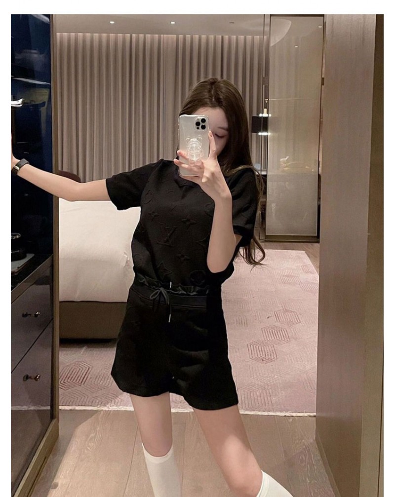 ヴィトン ｔシャツハーフパンツ二点セットお洒落モノグラム浮き彫り付きカジュアル人気新作上下セット