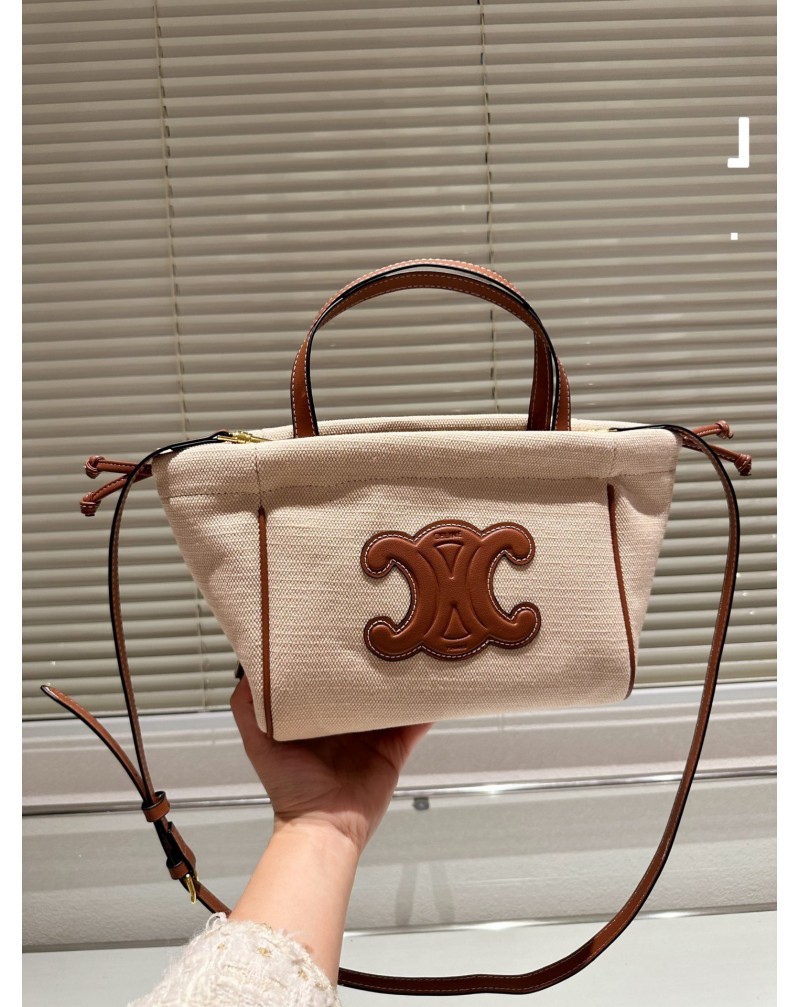 セリーヌ ミニトートバックお洒落人気ショルダーバック可愛いファッション セリーヌ ミニトートバックお洒落人気ショルダーバック可愛いファッション