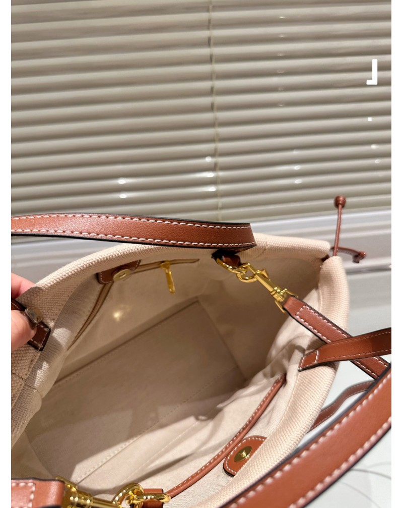 セリーヌ ミニトートバックお洒落人気ショルダーバック可愛いファッション セリーヌ ミニトートバックお洒落人気ショルダーバック可愛いファッション