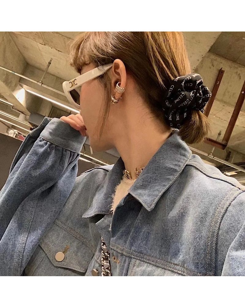 セリーヌ ヘアリングお洒落ファッション髪まとめアクセサリー