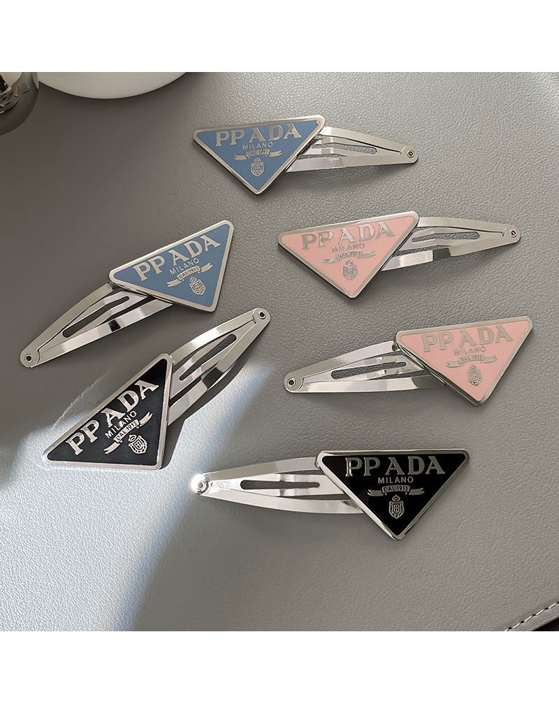 プラダ ヘアピンお洒落人気髪アクセサリー綺麗可愛い