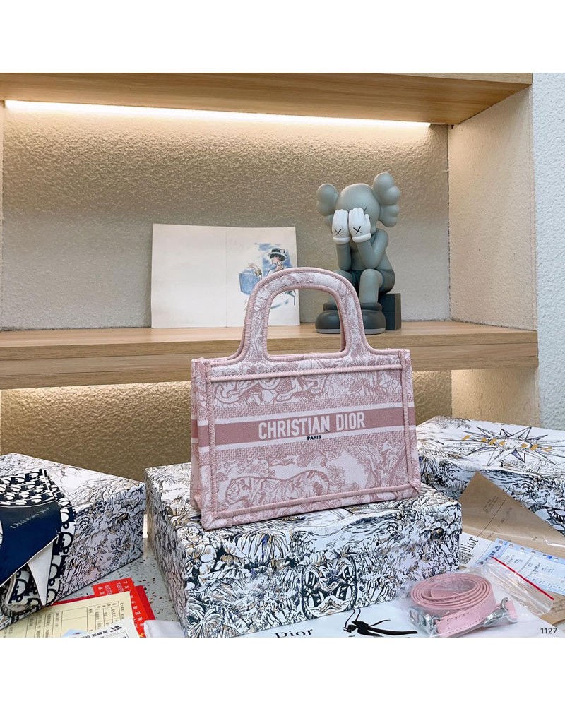 ディオール ミニトートバッグ爆人気ミニトートバックお洒落綺麗ハンドバック可愛い精緻刺繍 ディオール ミニトートバッグ爆人気ミニトートバックお洒落綺麗ハンドバック可愛い精緻刺繍