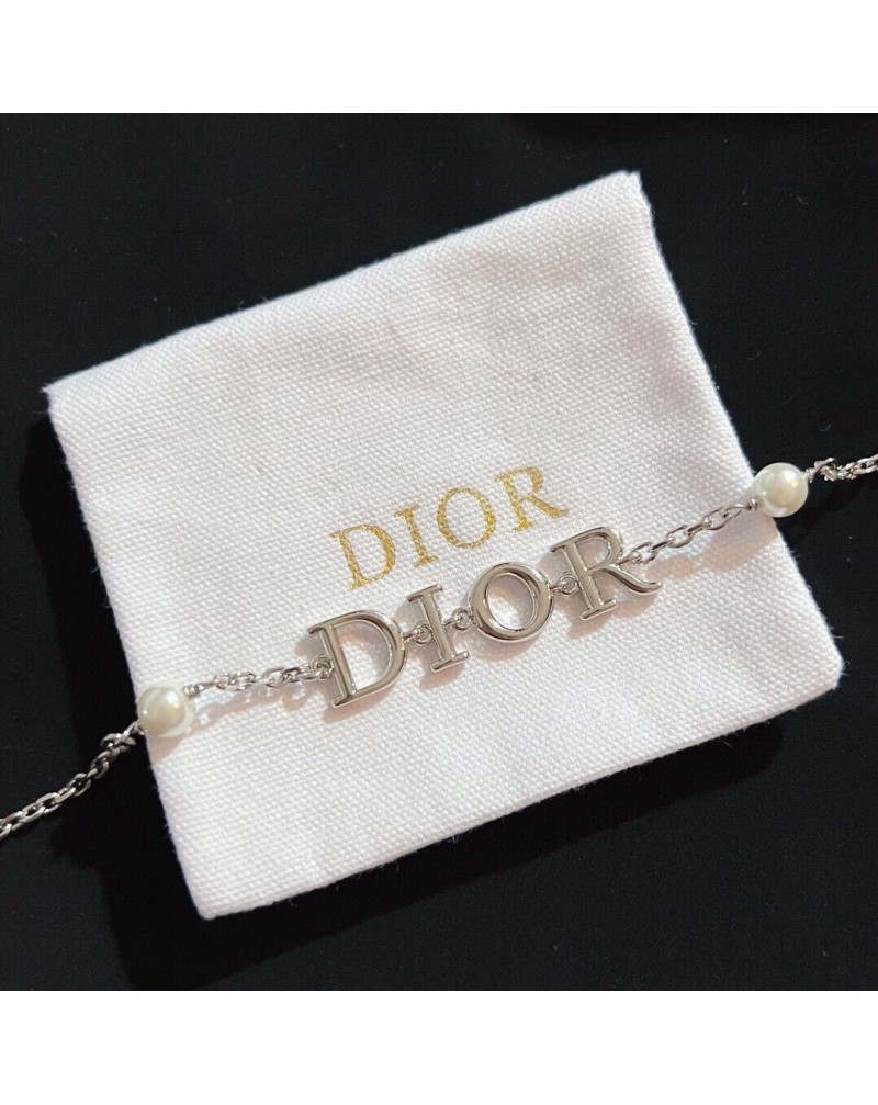 ディオール ブレスレットお洒落真珠付き優雅ブレスレット腕飾り物女性人気 ディオール ブレスレットお洒落真珠付き優雅ブレスレット腕飾り物女性人気