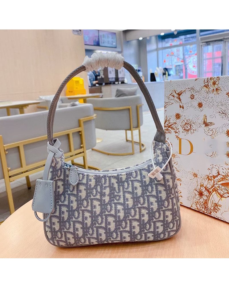 ディオール わき下のバックファッション高級ブランドショルダーバッグお洒落