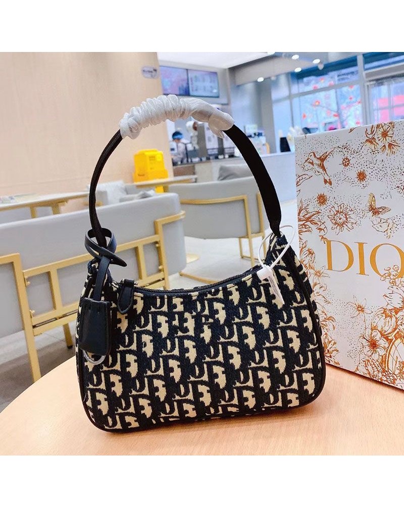ディオール わき下のバックファッション高級ブランドショルダーバッグお洒落 ディオール わき下のバックファッション高級ブランドショルダーバッグお洒落
